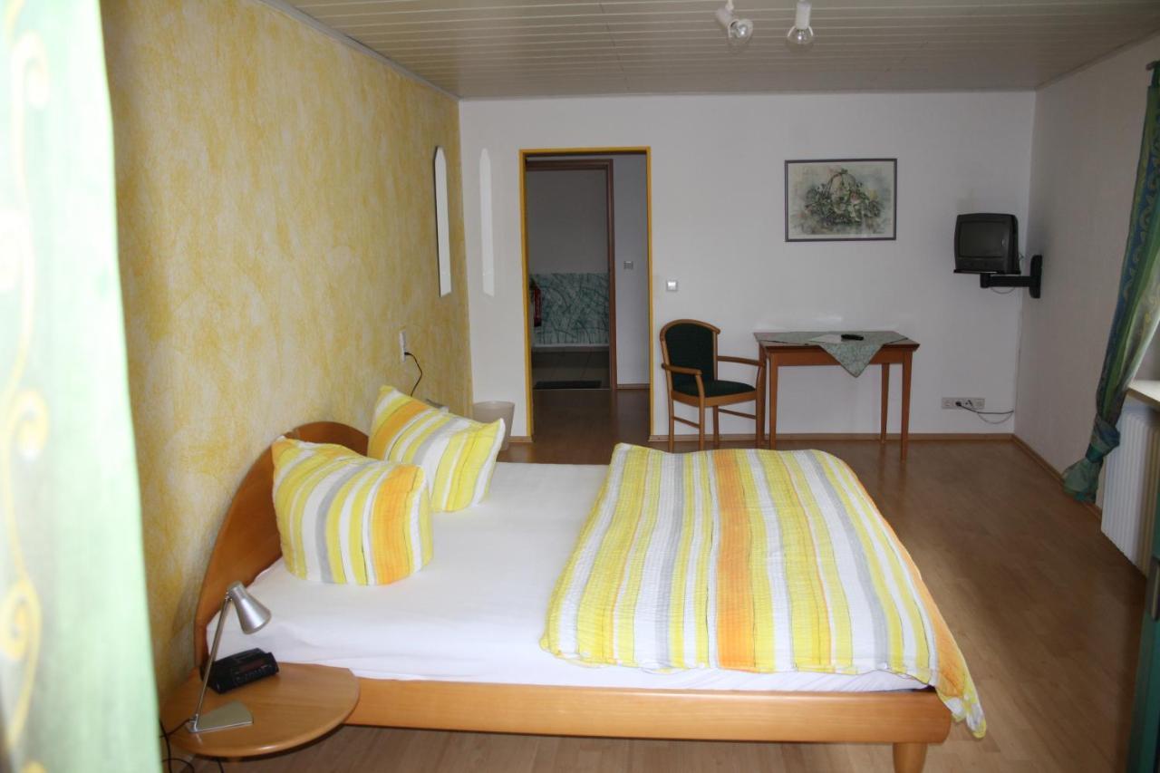 Zum Weinsticher, Weingut Anlag/Nichterlein Rhodt unter Rietburg Extérieur photo